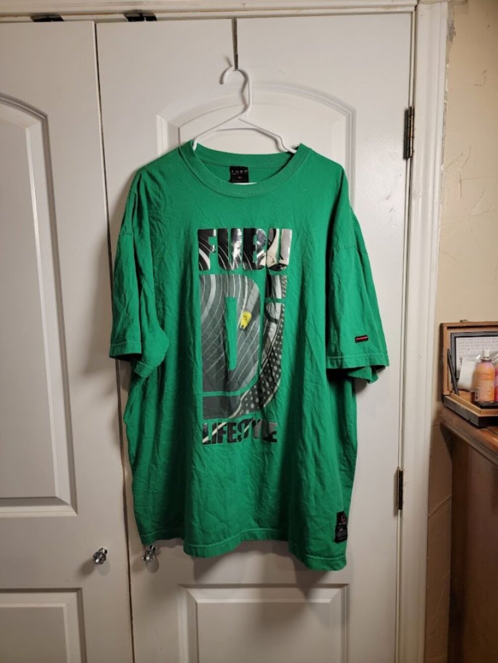 FUBU The Collection Men’s XL Green Lifestyle Graphic T-Shirt Y2K Streetwear